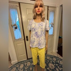 Kim Rogers sz 14 sunny yellow capri matched with this Gloria Vanderbilt PXL top